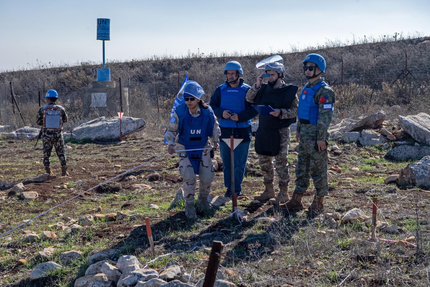 UNIFIL hands over cleared minefield to LAF